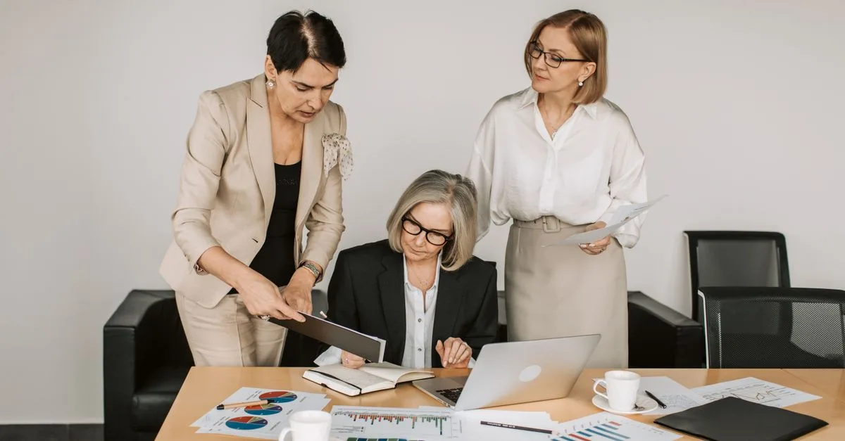 découvrez les meilleures pratiques de la communication managériale pour améliorer les échanges, motiver vos équipes et optimiser la gestion en entreprise.