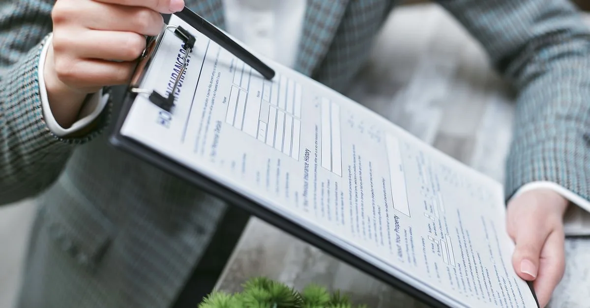 découvrez les meilleures questions d’évaluation de la performance des employés pour structurer vos entretiens, donner un feedback utile et définir des objectifs clairs.